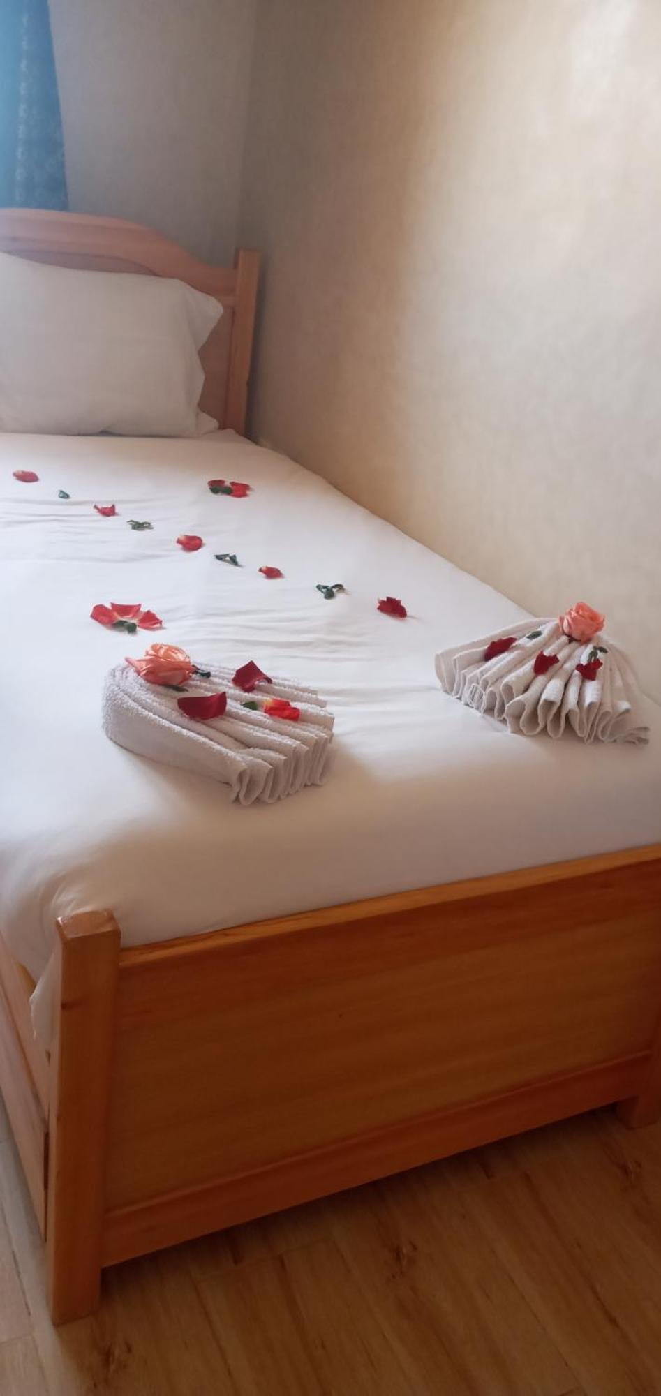Les Jardins D Amizmiz 6 Piscines Bed & Breakfast Wawizelte