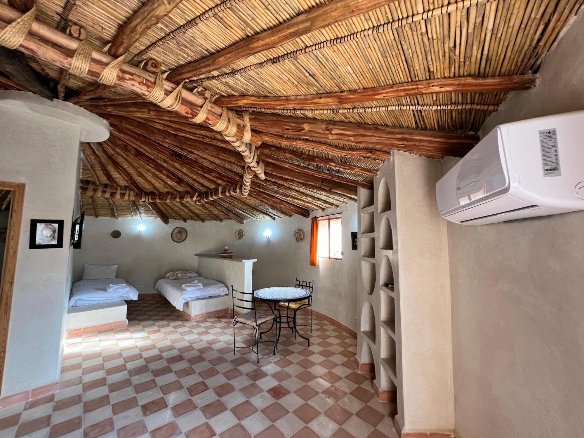 Bed & Breakfast Les Jardins D Amizmiz 6 Piscines *