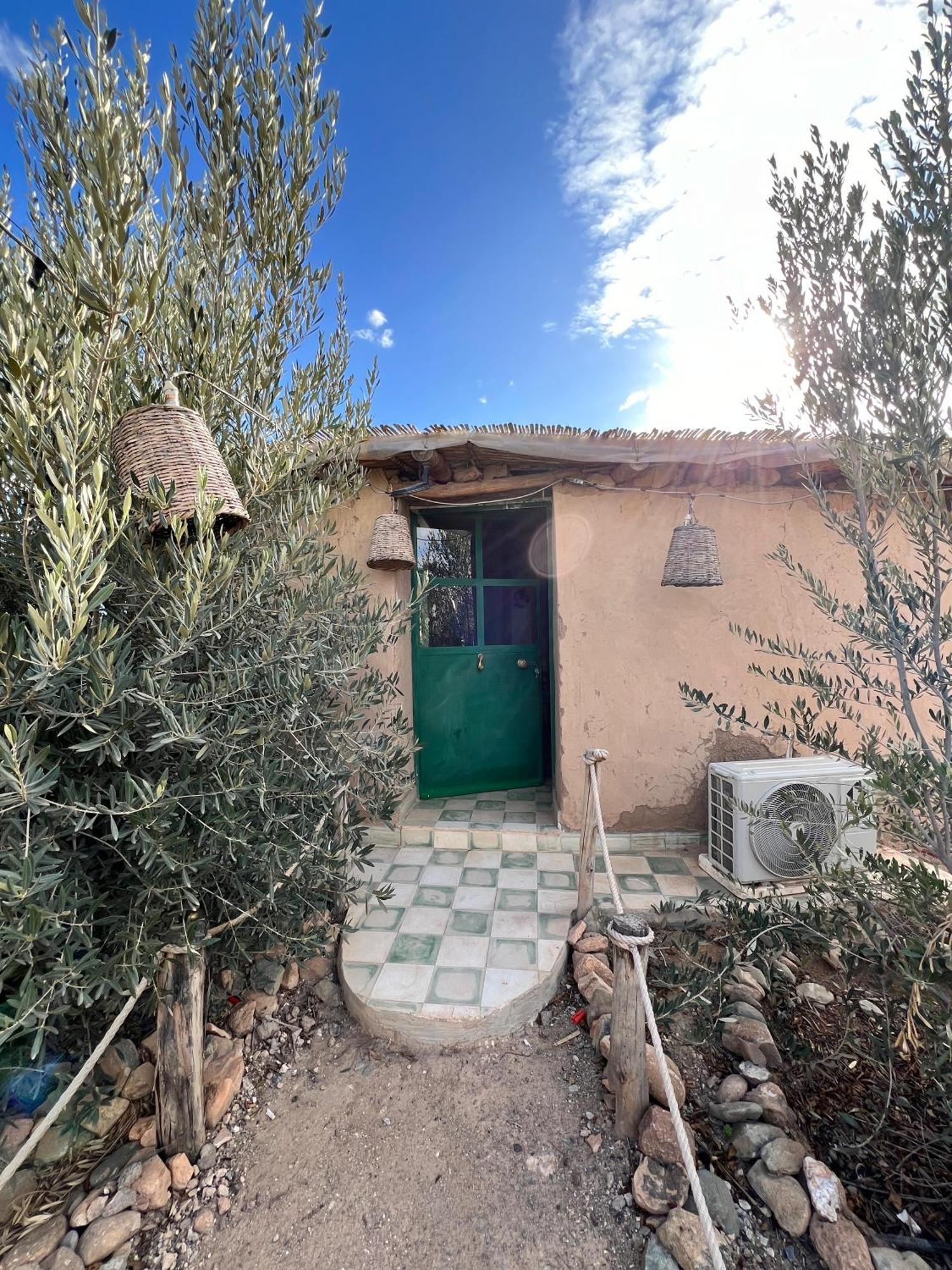 Bed & Breakfast Les Jardins D Amizmiz 6 Piscines Wawizelte