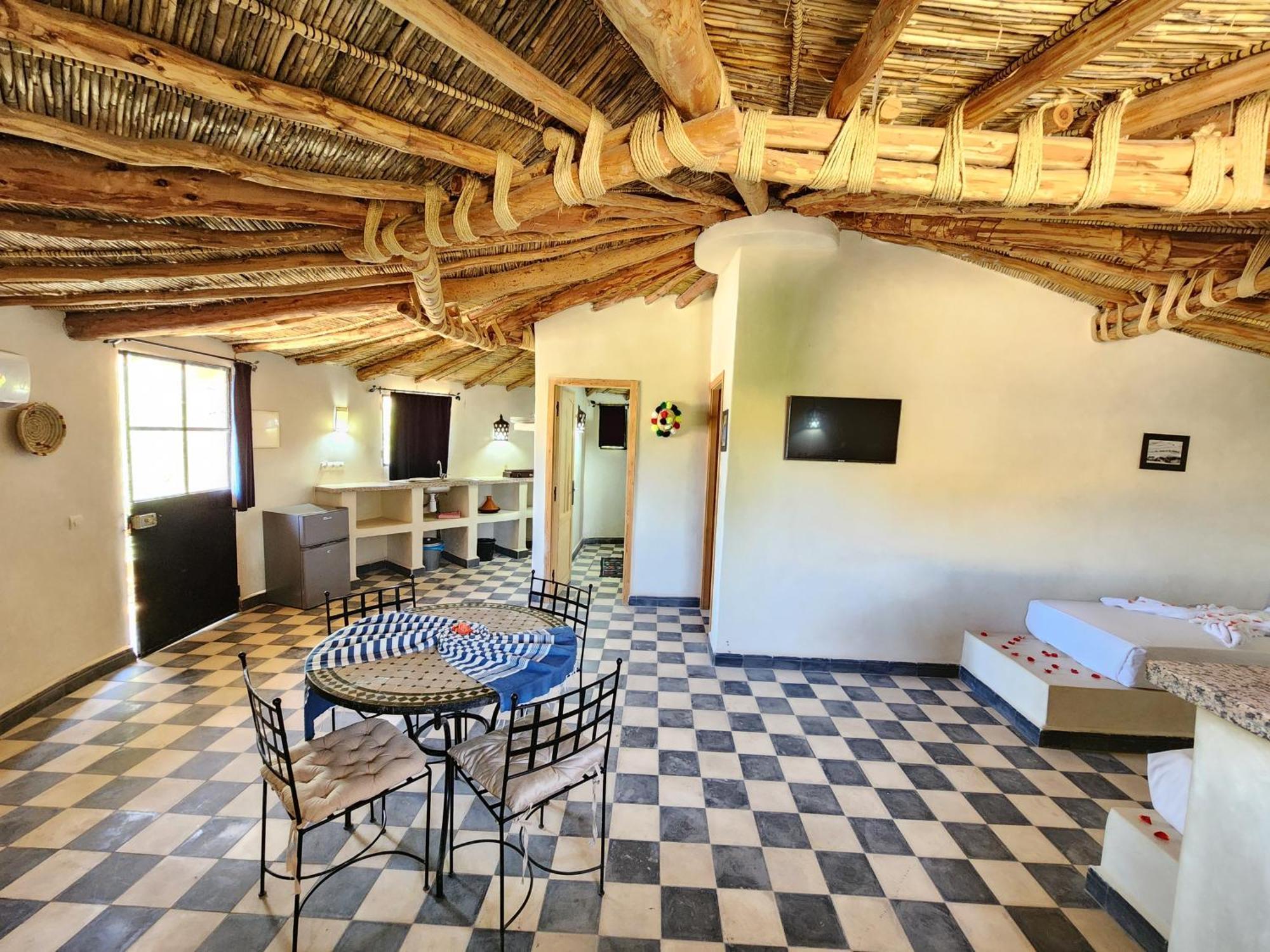 Bed & Breakfast Les Jardins D Amizmiz 6 Piscines