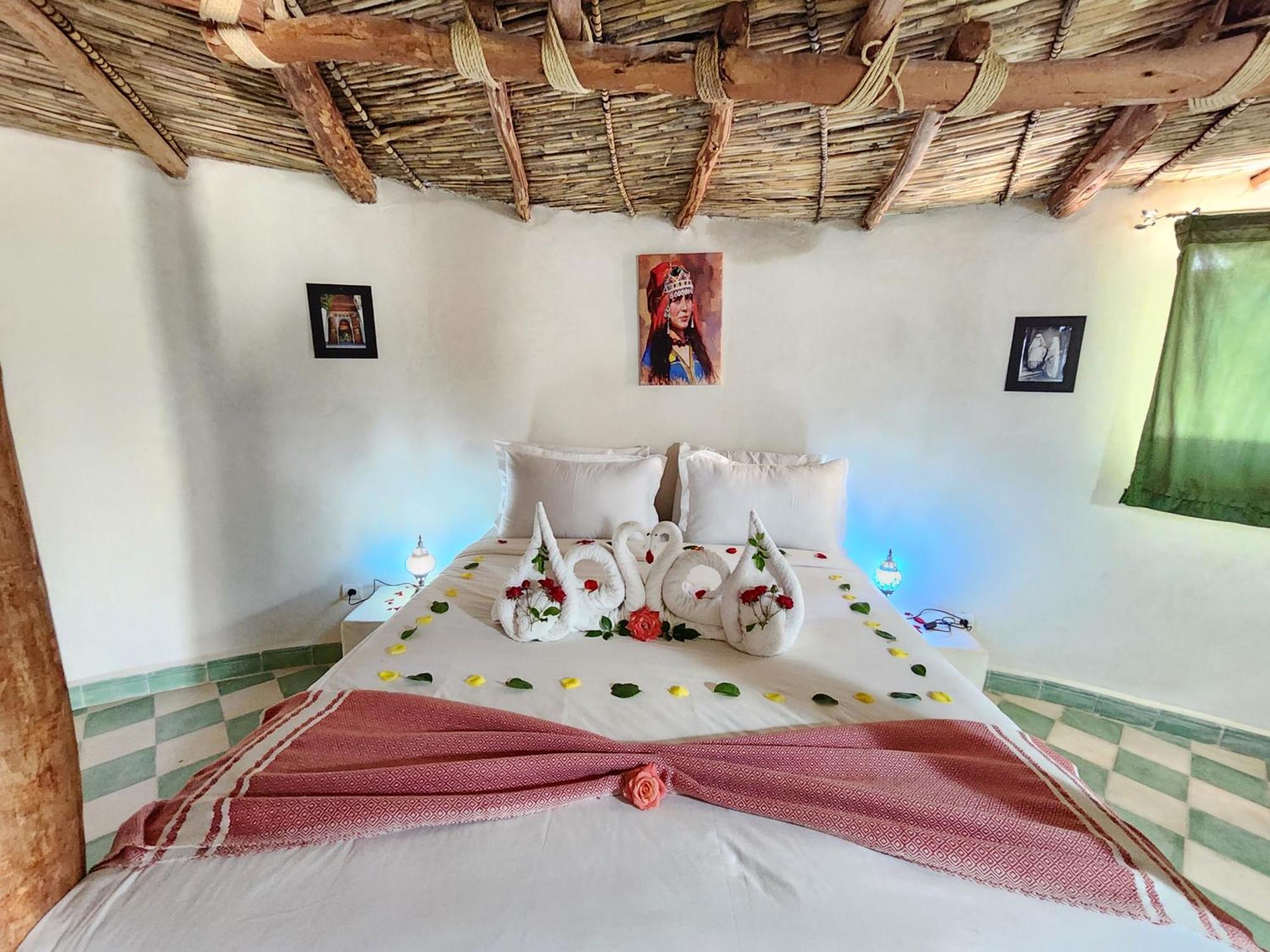 Bed & Breakfast Les Jardins D Amizmiz 6 Piscines *