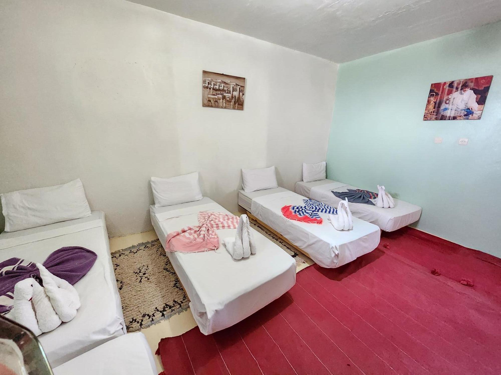 Les Jardins D Amizmiz 6 Piscines Bed & Breakfast Wawizelte